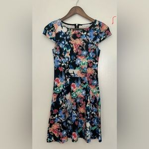 Pre-owned- Good condition